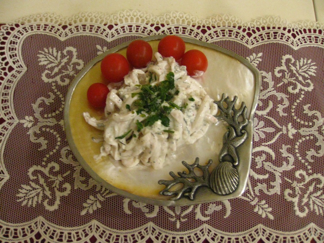 Салат из кальмаров