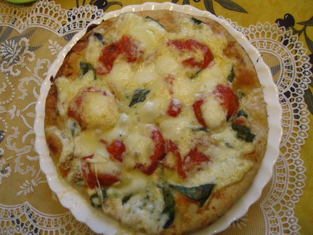 Слоёный пирог с помидорками