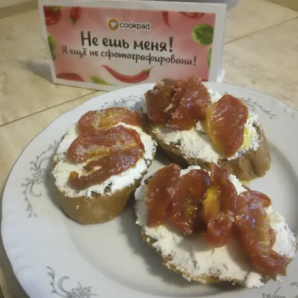 Бутерброды с вялеными томатами