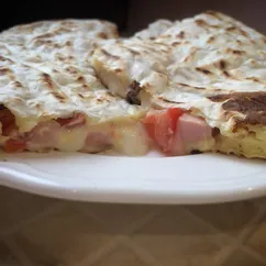 Омлет в лаваше🥚🧀🍅