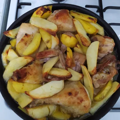 Курица с картошечкой в духовке