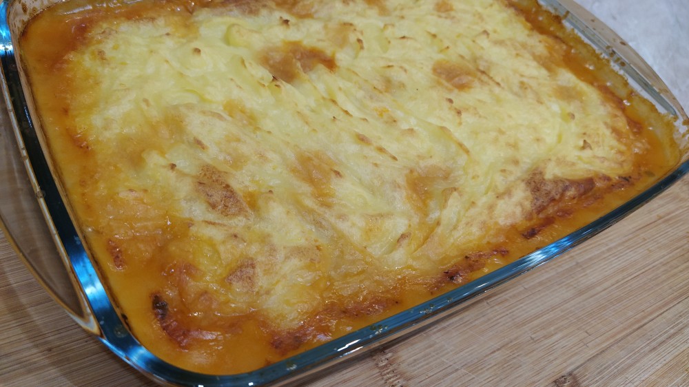 Рагу с яблоком запечённое под картофельной шубкой