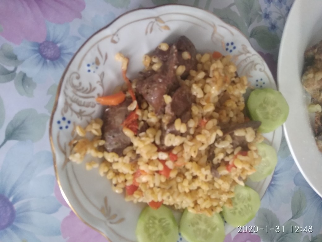 Булгур с печенью и овощами