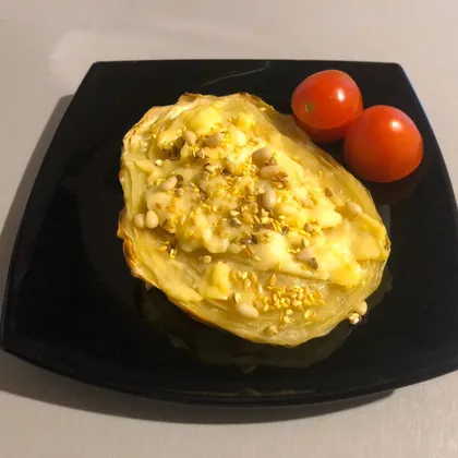 Стейки из капусты с сыром, запечённые в духовке