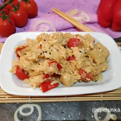 Рис с курицей и ананасами