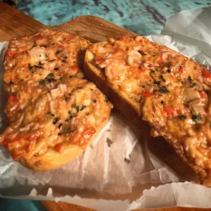 Горячие бутерброды с крабовыми палочками