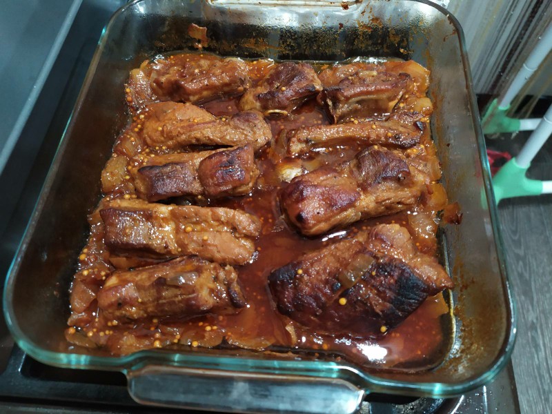 Рецепт: Свиные ребрышки в медово-соевом соусе | в духовке, в рукаве.