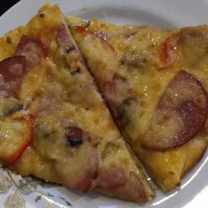 Пицца «колбасная»