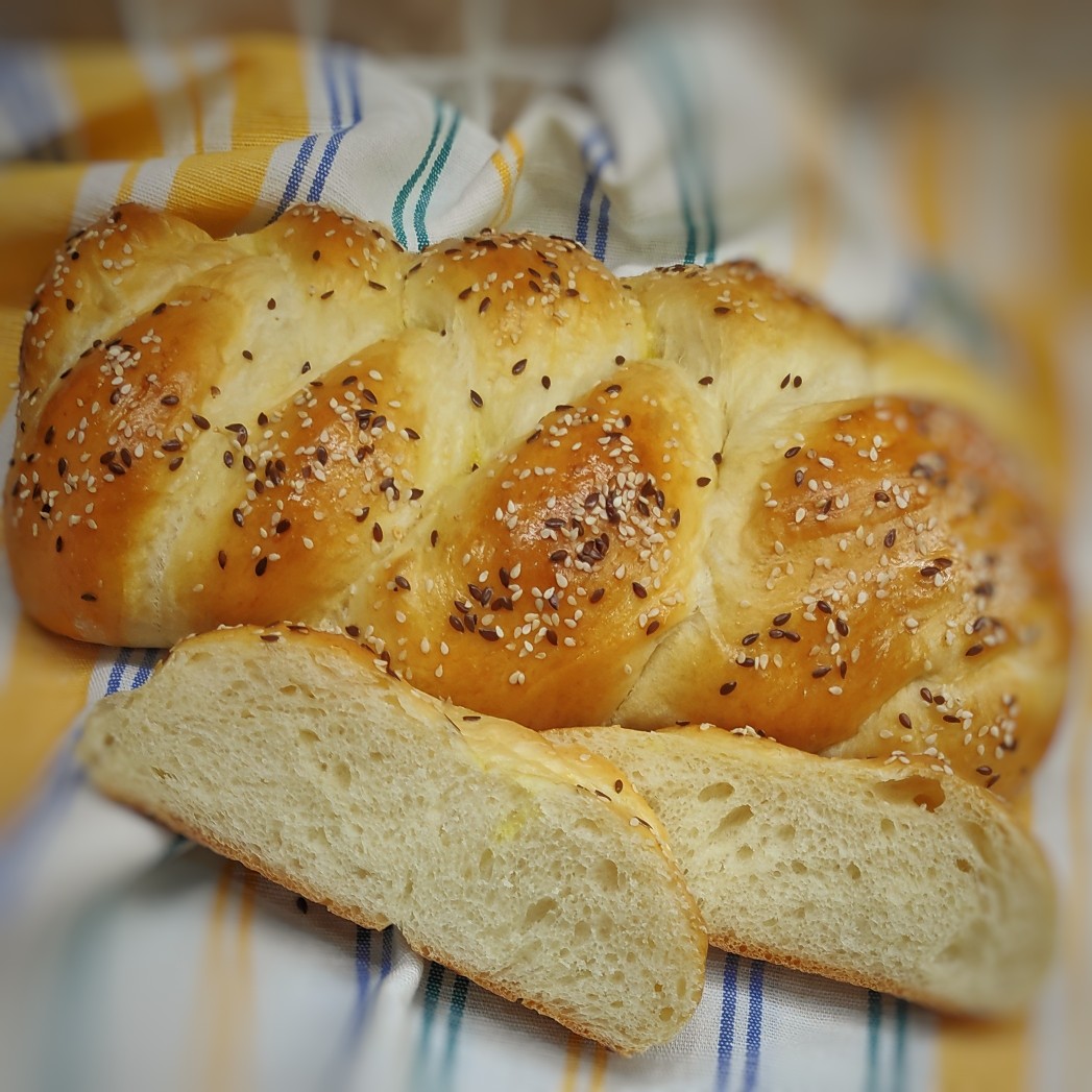 Сдобная плетёнка с кунжутом 🥖