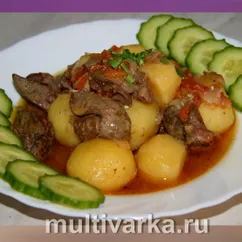 Куриная печень с овощами