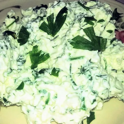 Армянский салат с творогом и зеленью