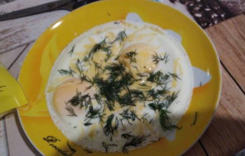 Яйцо в микроволновке