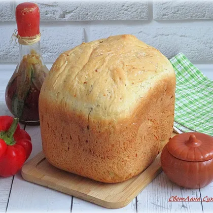 Пшеничный хлеб с укропом и чесноком в хлебопечке