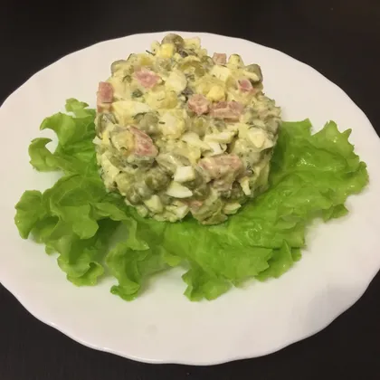 Салат с копчёной колбасой 🥗