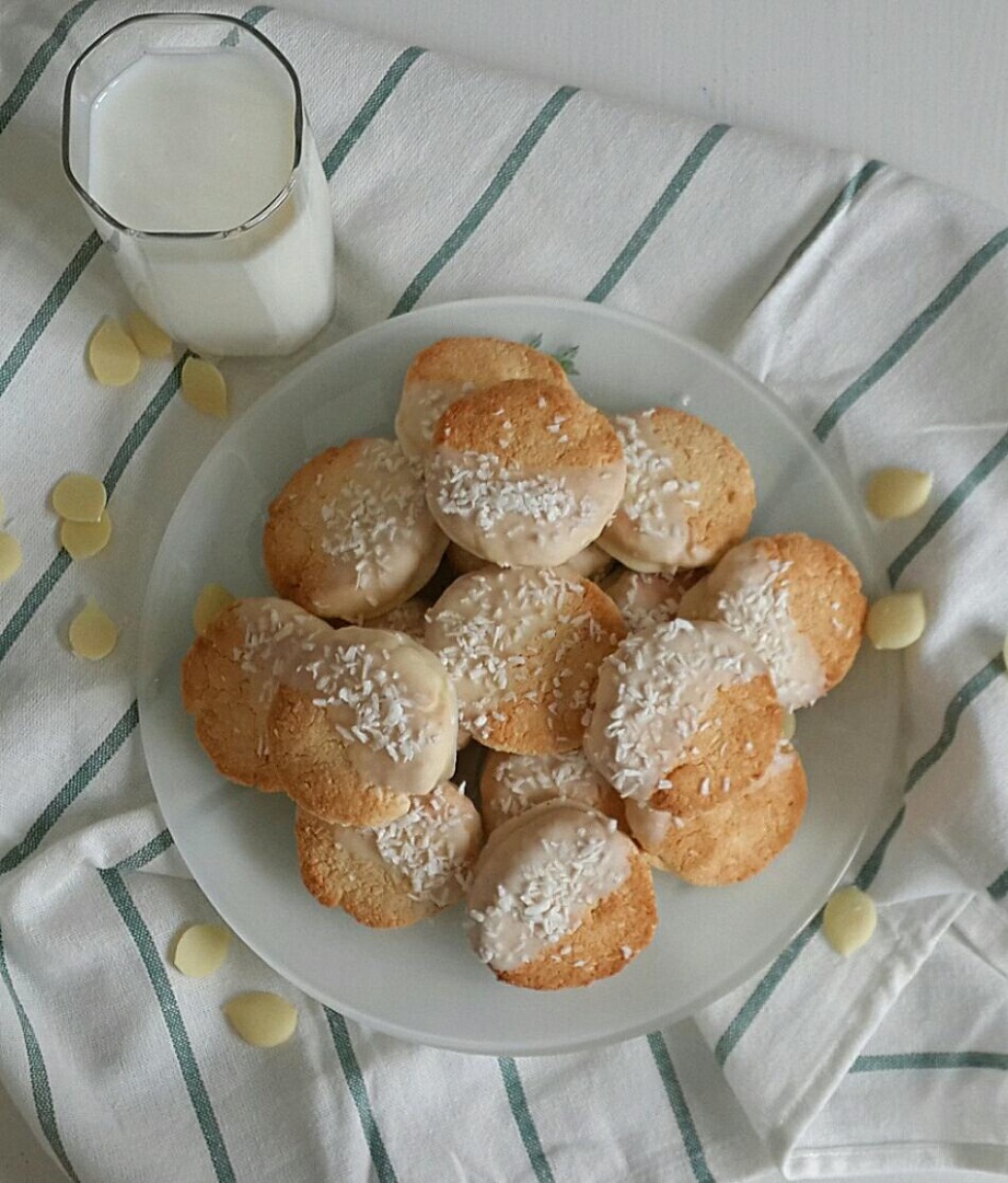 Кокосовое печенье с белым шоколадом