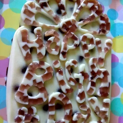 Молочно-шоколадный десерт  с желейными кубиками