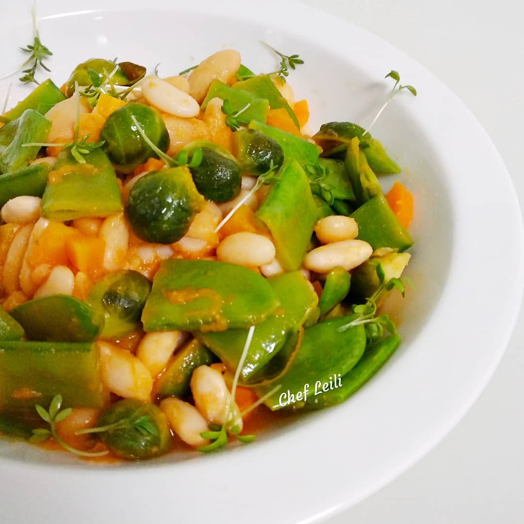 Рецепт недели: теплый салат из тунца и белой фасоли
