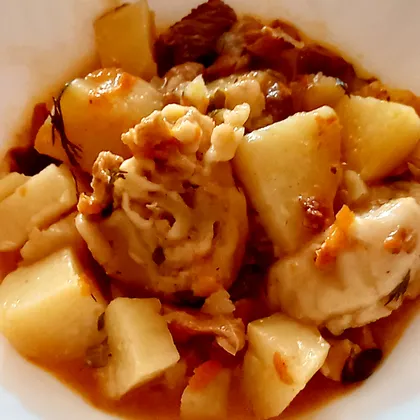 Мясные розочки с грибами и овощами