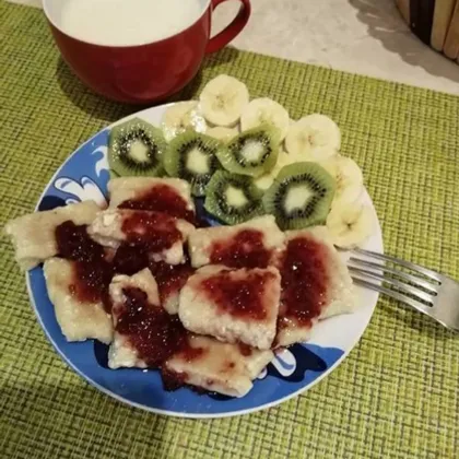 Ленивые vegan вареники из тофу с фруктами и малиновым вареньем