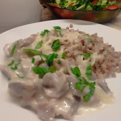 Куриные желудки тушёные в сметане 