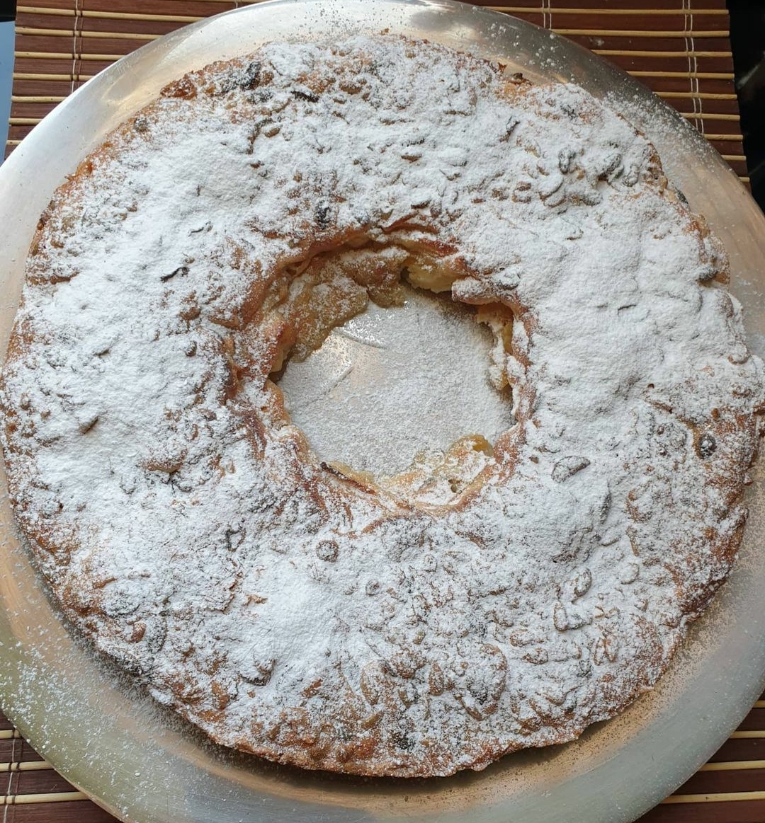 Шарлотка с яблоками
