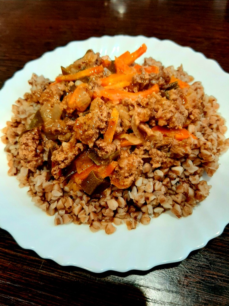Гречка с фаршем и овощами🍲