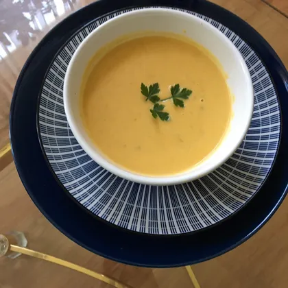 Суп пюре из тыквы и сельдерея