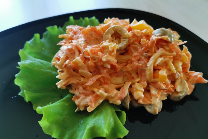 Салат из моркови и болгарского перца