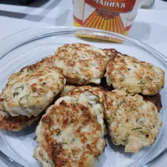 Котлеты куриные с кабачком и манкой