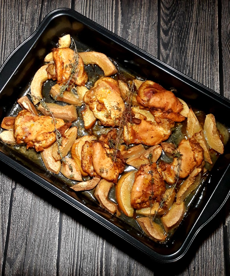 Куриные бедрышки с айвой 🍽