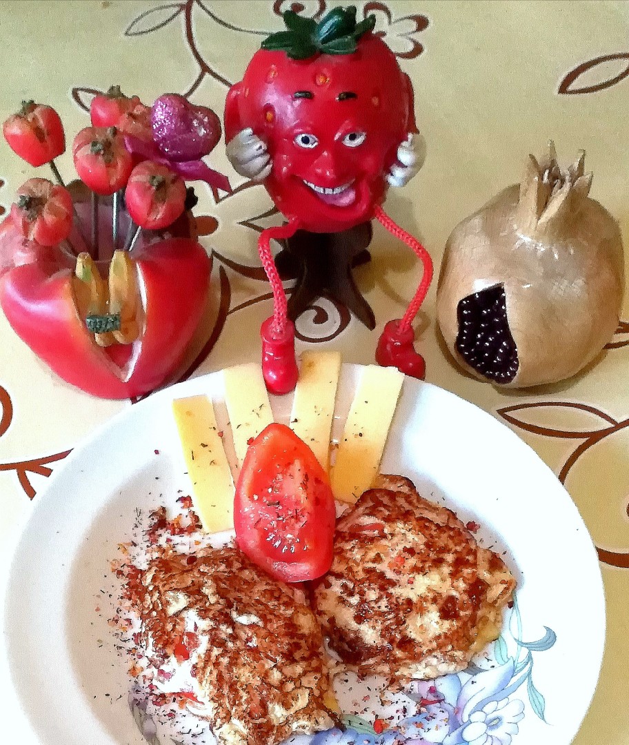 Золотые яйца (с сыром и помидором)