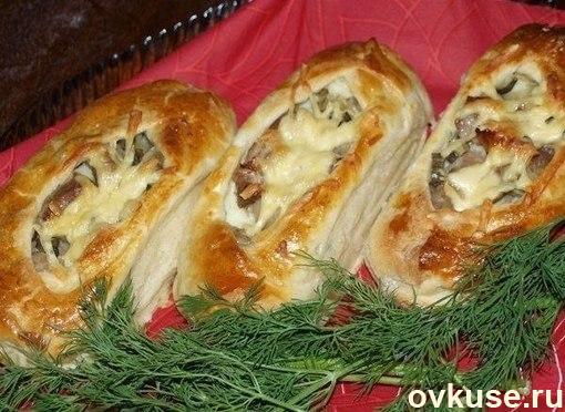 Слоеные "лодочки" с мясом,огурчиками и картофелем