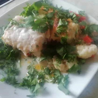 Рыба с овощами под сырным соусом