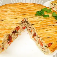 Закусочный пирог с куриным фаршем и помидорами | Snack pie with chicken mince and tomatoes