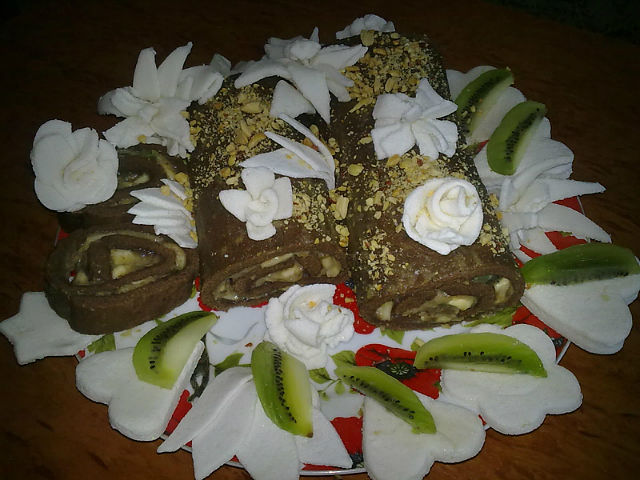 😋😋😋Шоколадно-фруктовый рулет