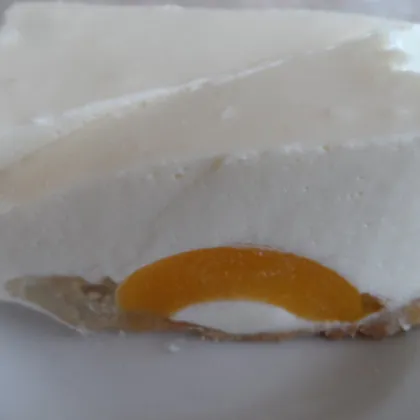 Желейный тортик с персиками и творогом без выпечки