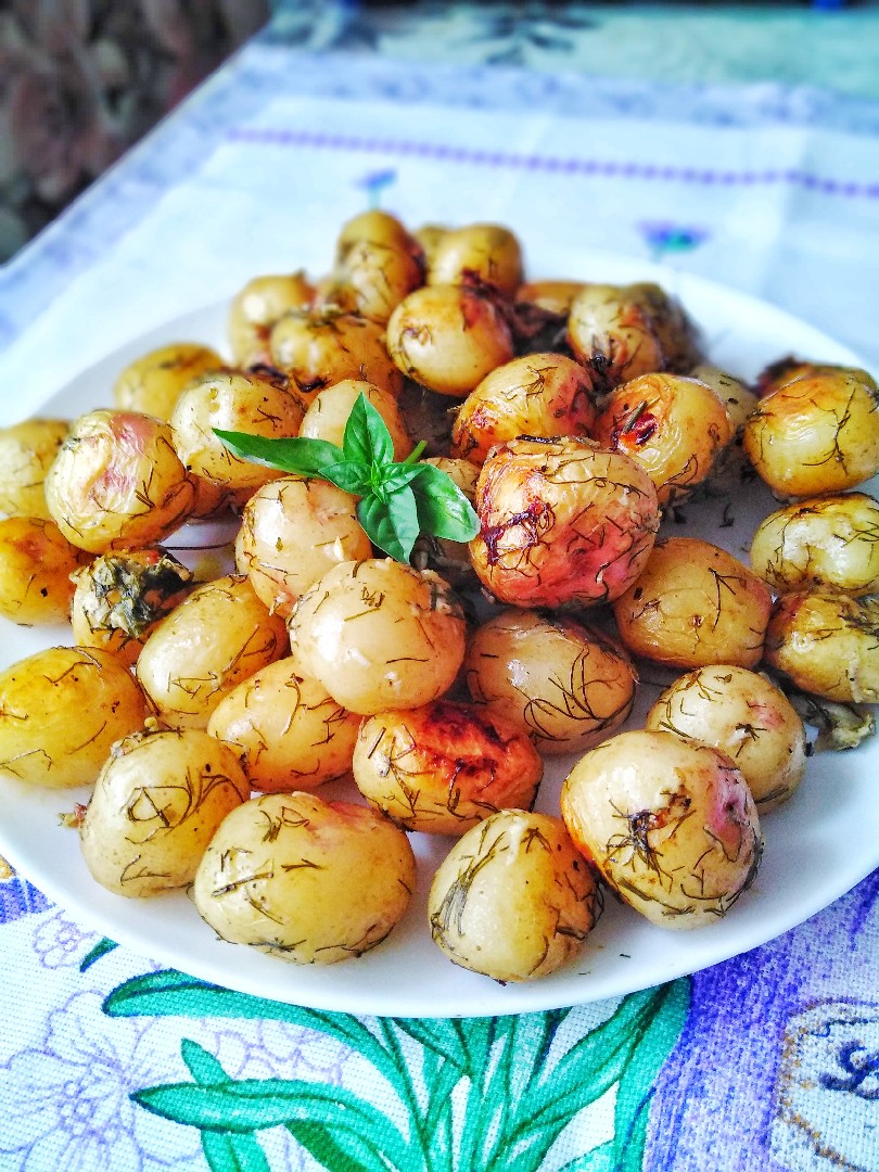 Бэйби-картофель, запеченный со специями - пошаговый рецепт с фото