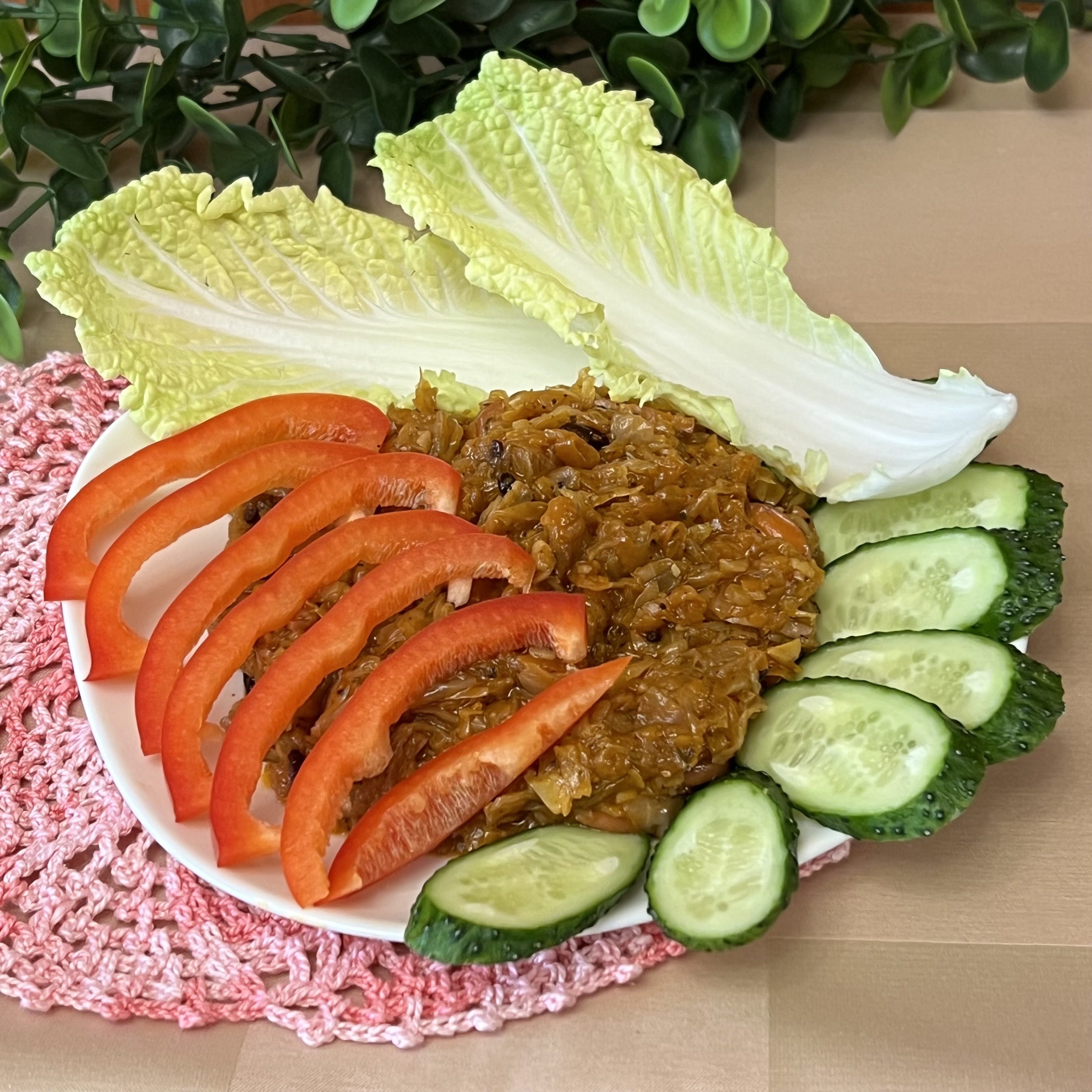 Тушёная капуста с овощами