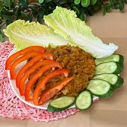 Тушёная капуста с овощами