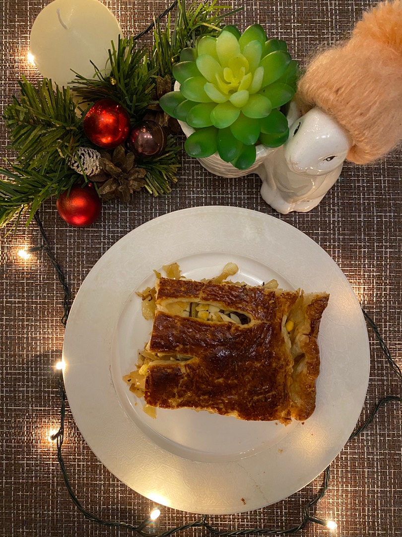 Пирог с капустой - рецепт из слоеного теста с пошаговыми фото | ne-dieta