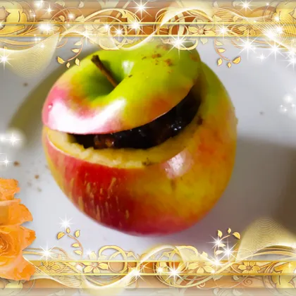 Яблоко фаршированное фруктами и орехами