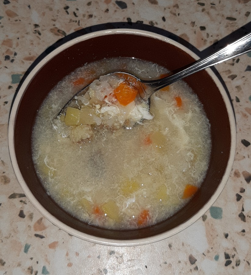 Рецепт — Рыбного супа из минтая￼ - ГлавИкра