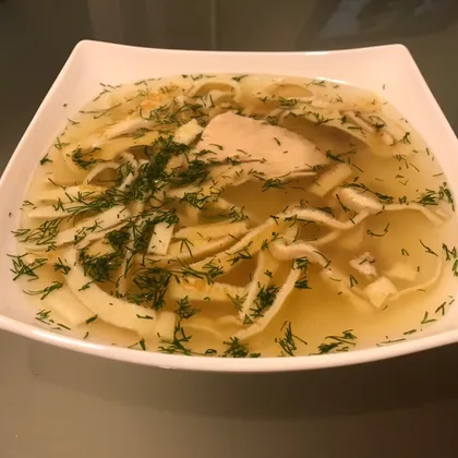 Pfannkuchensuppe, или Куриный суп с блинной лапшой