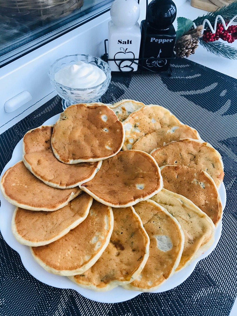 Оладьи с сыром и зеленью - рецепты с фото