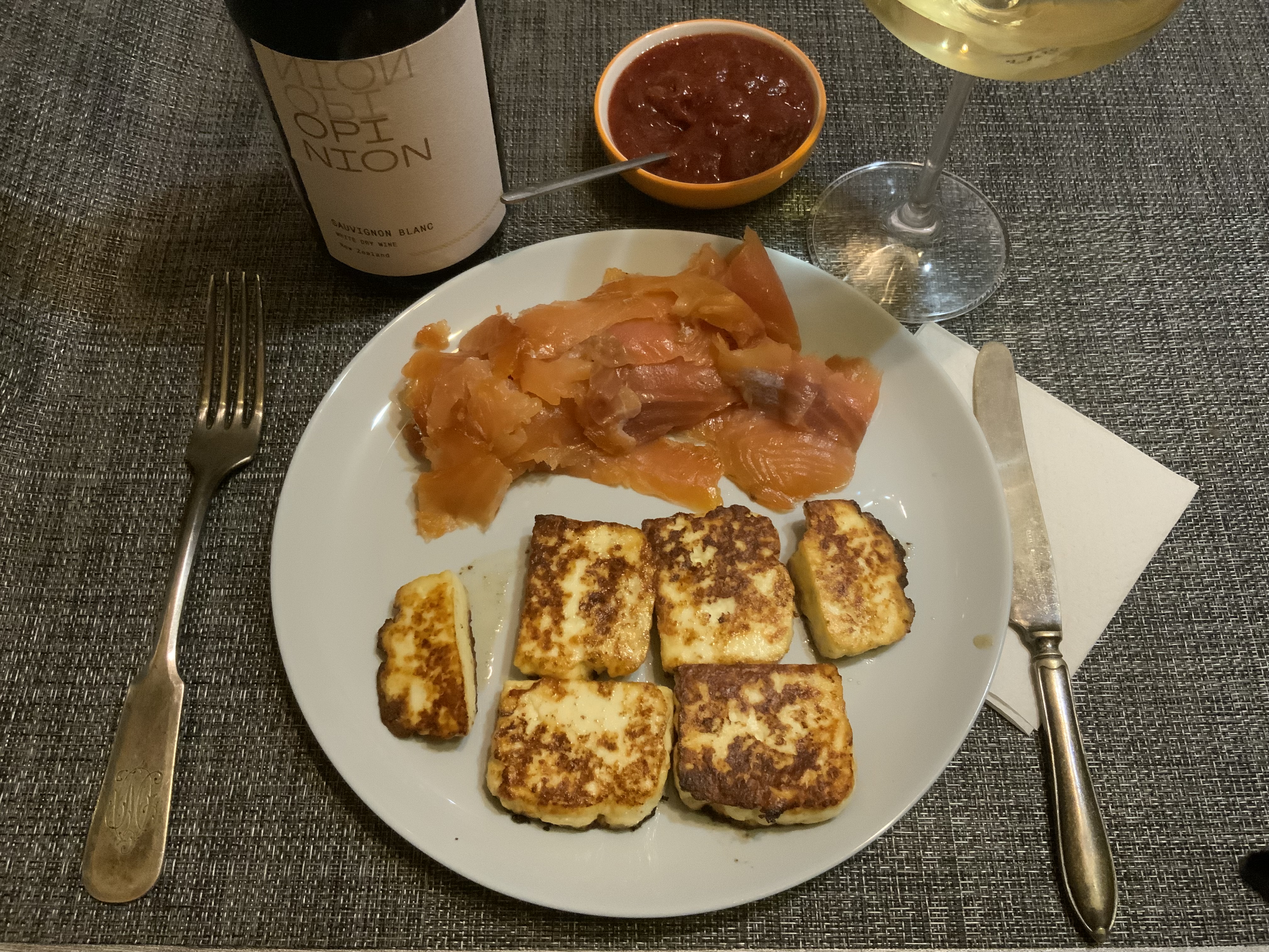 Жареный Адыгейский сыр с форелью малой соли