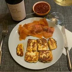 Жареный Адыгейский сыр с форелью малой соли