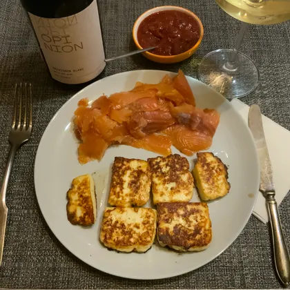 Жареный Адыгейский сыр с форелью малой соли