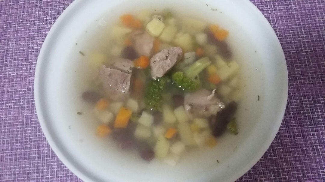 Сливочный суп с брокколи и стручковой фасолью