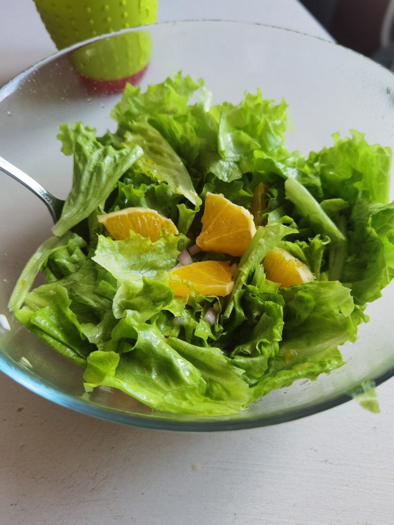 Салат из латука с апельсином 🍊