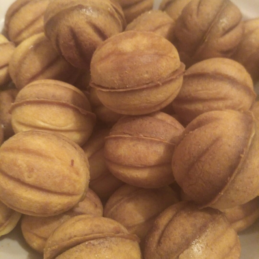 Орешки с варёной сгущёнкой пошаговый рецепт с фото